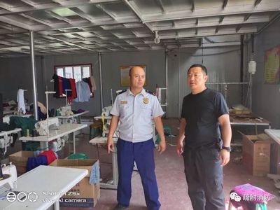 消防大隊(duì)聯(lián)合派出所深入轄區(qū)衛(wèi)星工廠開展消防安全大檢查